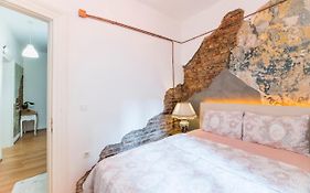 By Galata- Historical And Modern Apartment