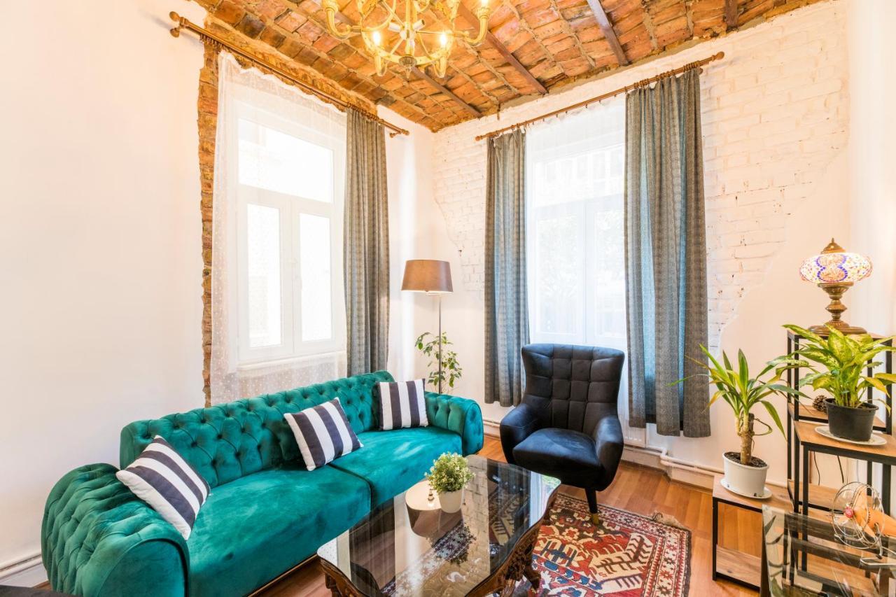 By Galata- Historical And Modern Apartment Istanboel Buitenkant foto