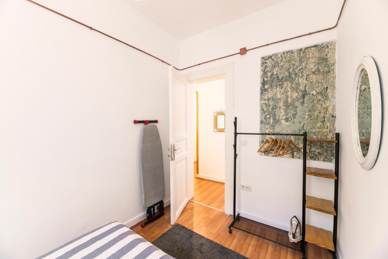 By Galata- Historical And Modern Apartment Istanboel Buitenkant foto