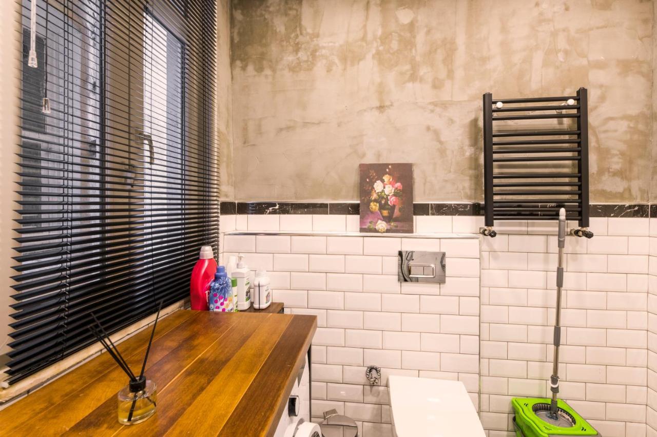 By Galata- Historical And Modern Apartment Istanboel Buitenkant foto