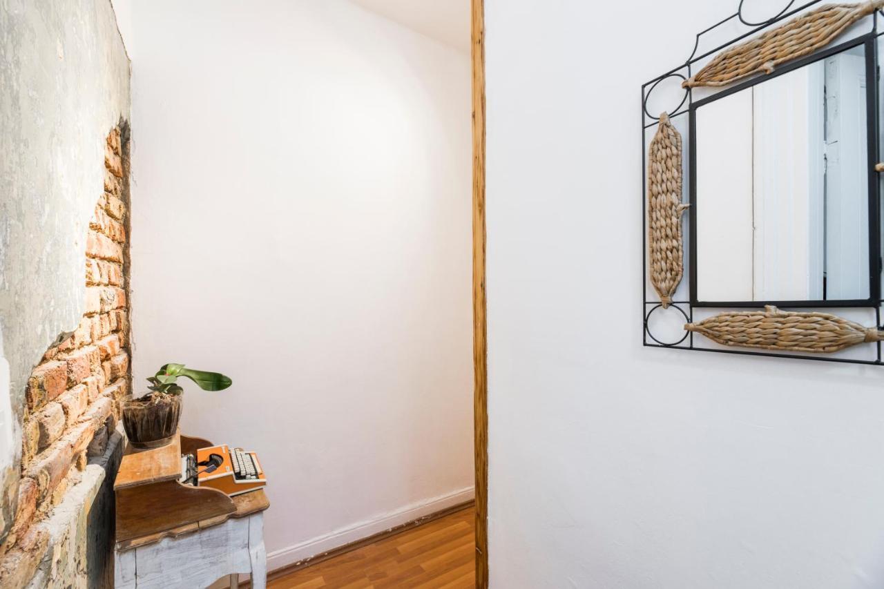 By Galata- Historical And Modern Apartment Istanboel Buitenkant foto