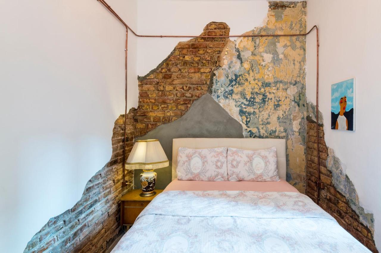 By Galata- Historical And Modern Apartment Istanboel Buitenkant foto