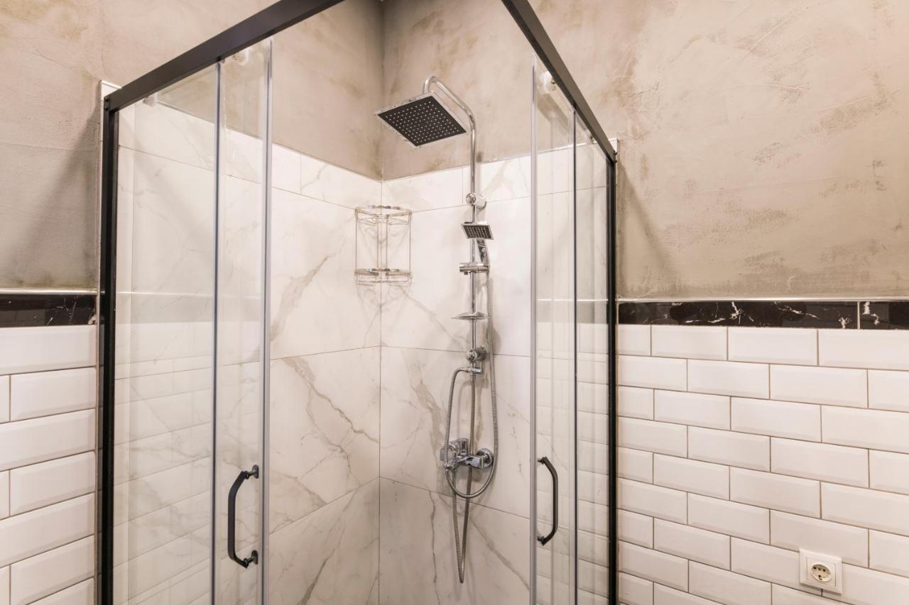 By Galata- Historical And Modern Apartment Istanboel Buitenkant foto